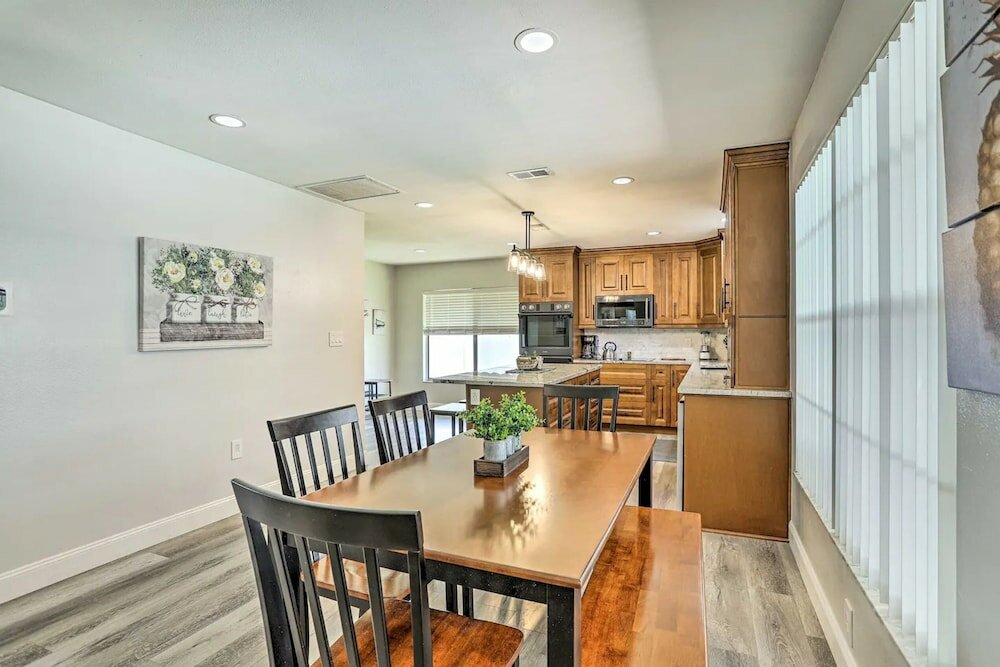 Фото 12762 98th St