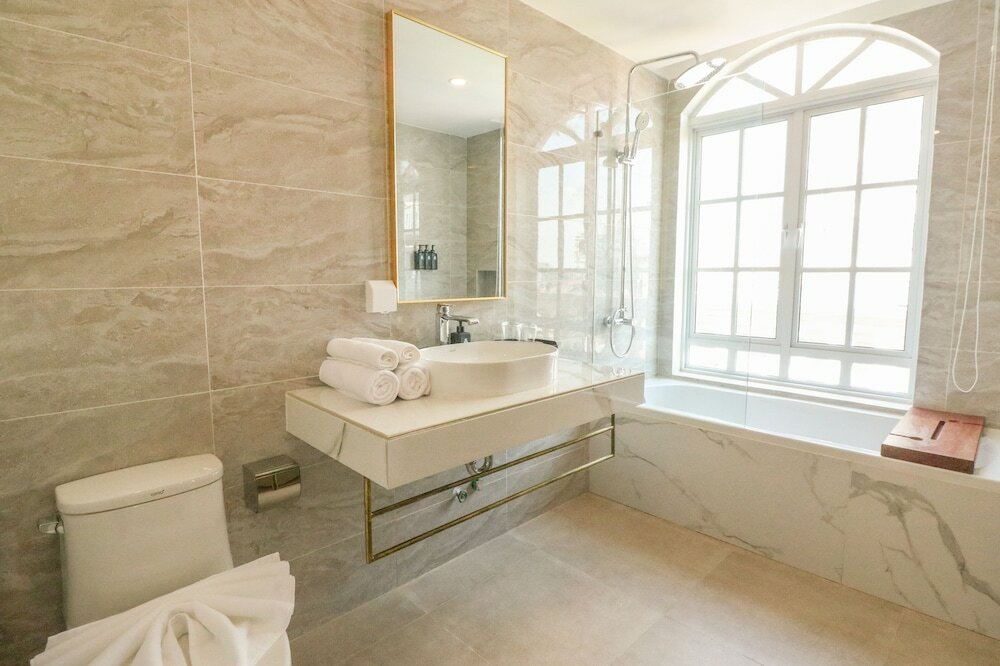 Фото Mettavary Hotel