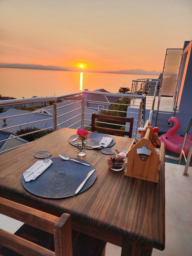 Фото Boulders Blue Bed and Breakfast