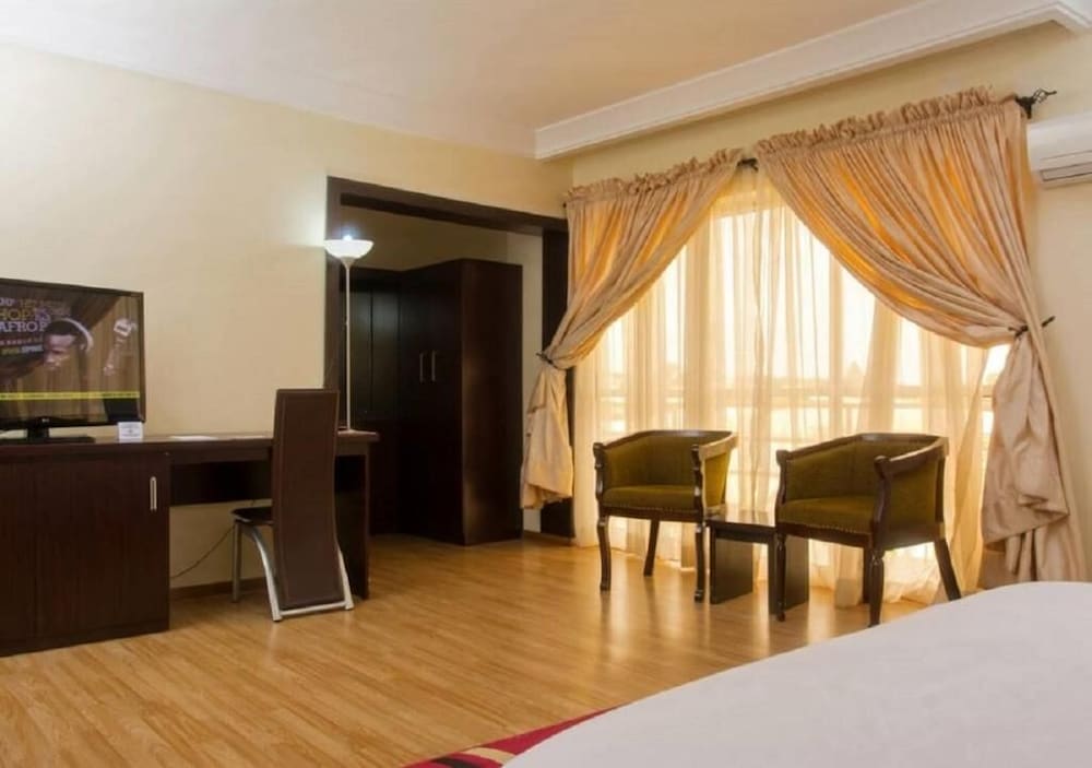 Фото Apartments & Hotels by Qualer Jos