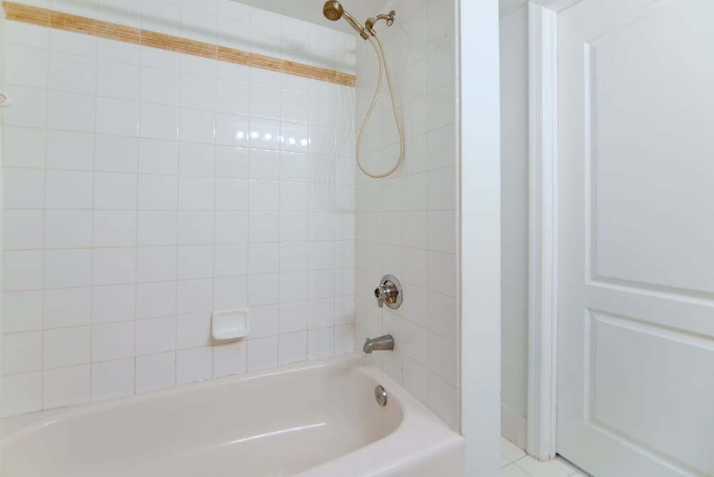 Фото Condo Top Amenities City Bay View