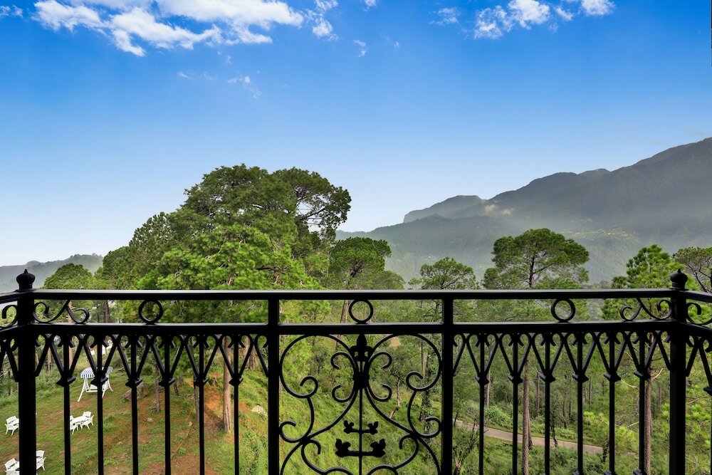 Фото Lemon Tree Hotel Mcleodganj