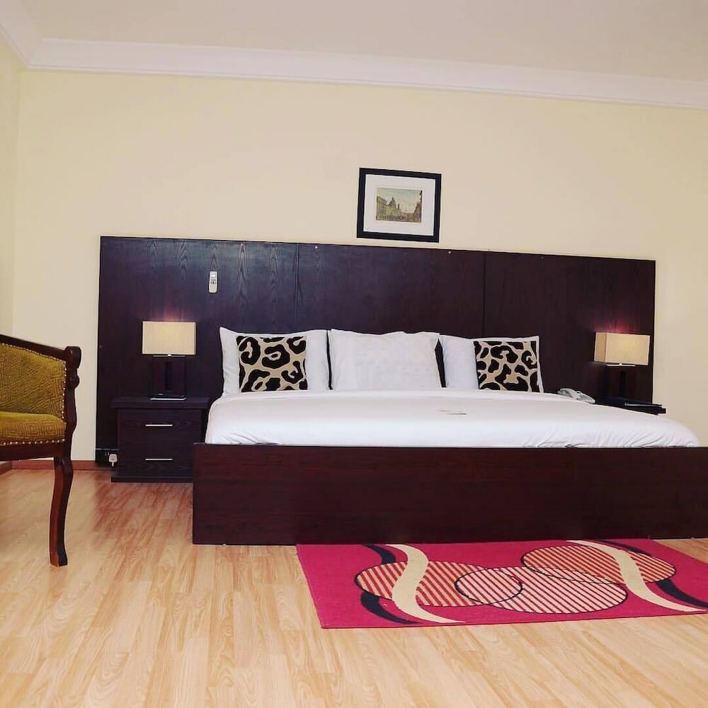 Фото Apartments & Hotels by Qualer Jos