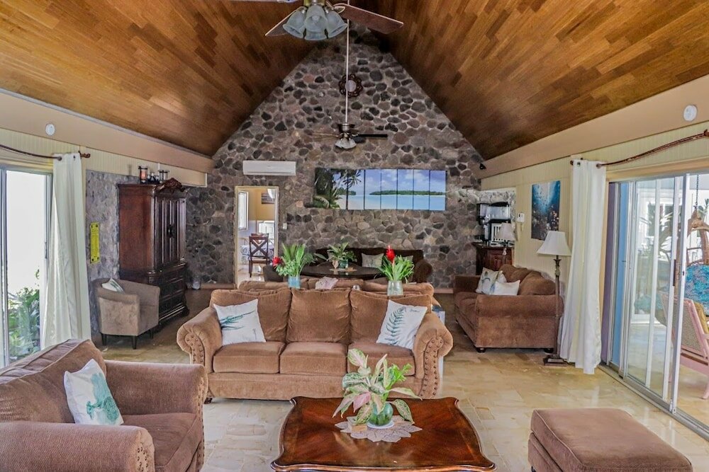 Фото Seven Palms Villa