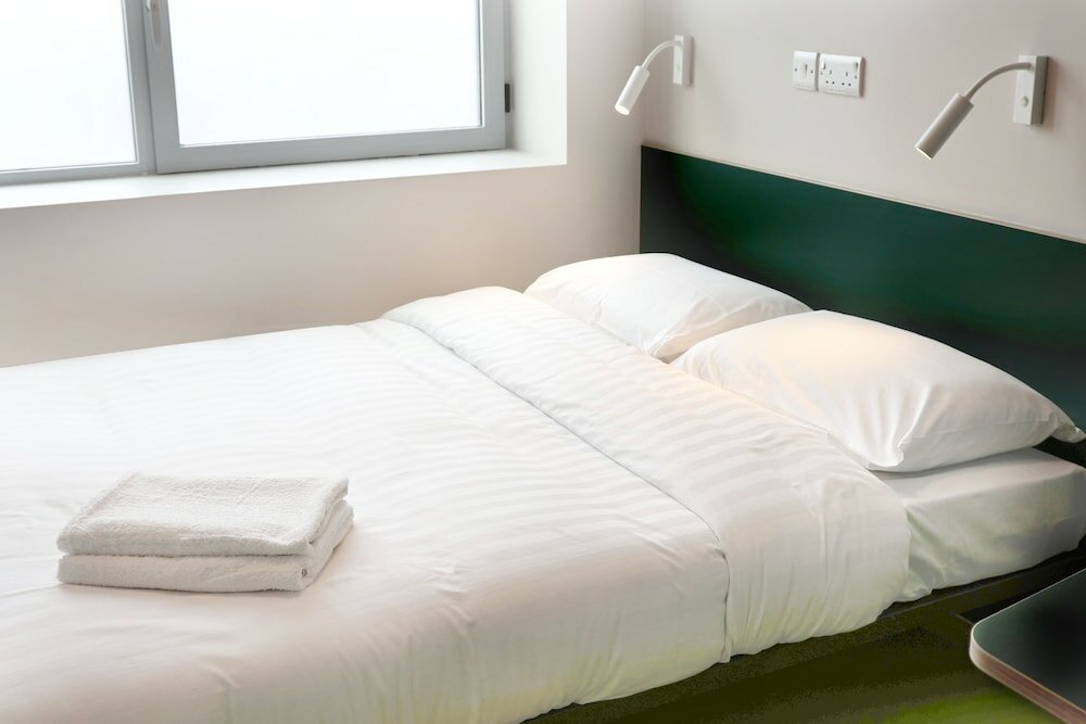 Фото Clink i Lár