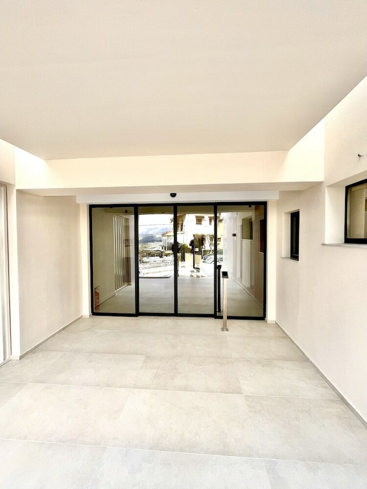 Фото City Hill Luxury apartments