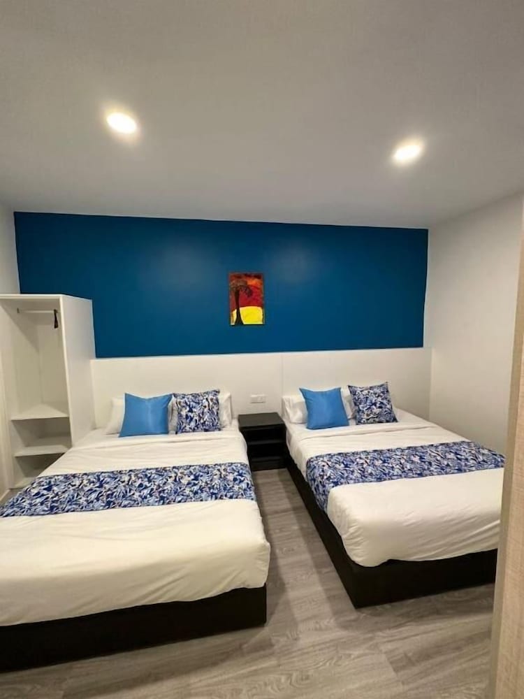 Фото Oyo 90832 Hotel Apsara Temerloh Gateway