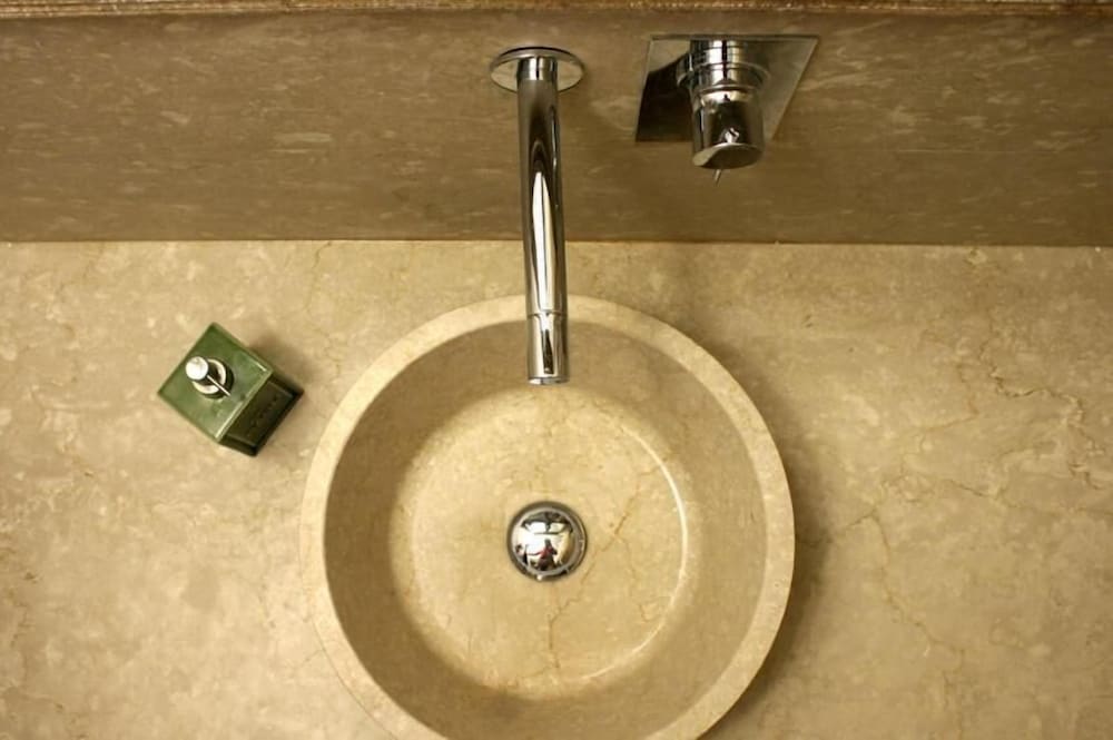 Фото L Hotel In Pietra