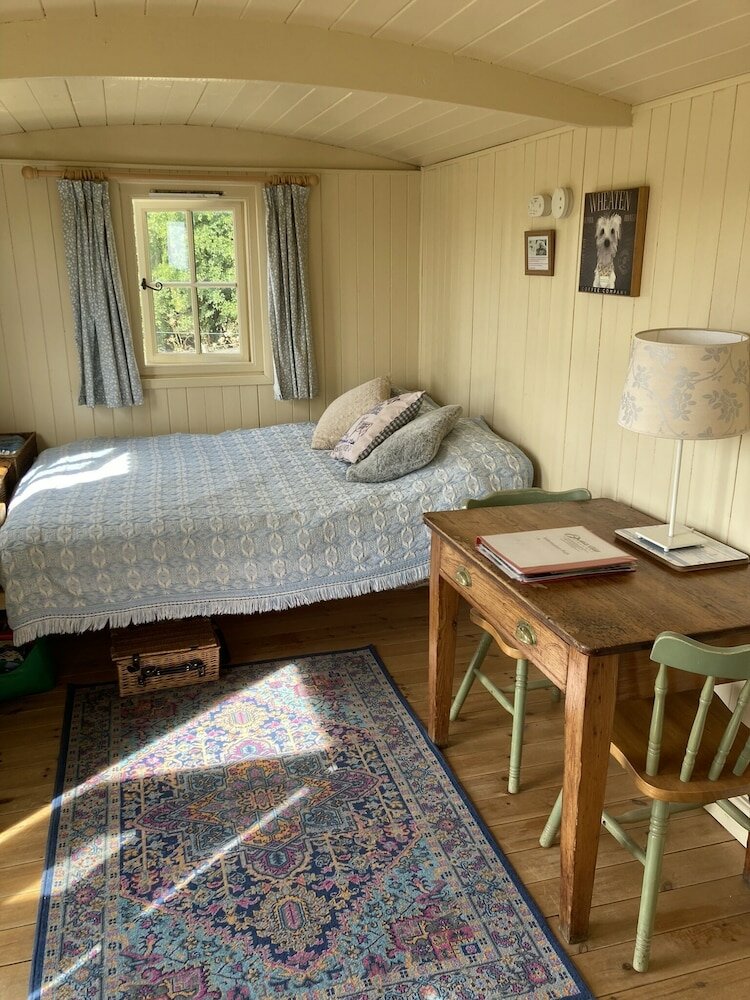 Фото Oxton Hill Hideaway