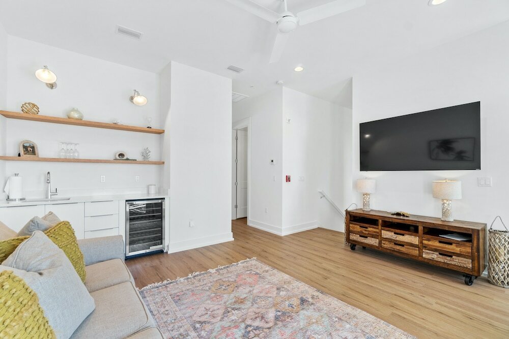 Фото Beach House - Elevated Escape by Phg