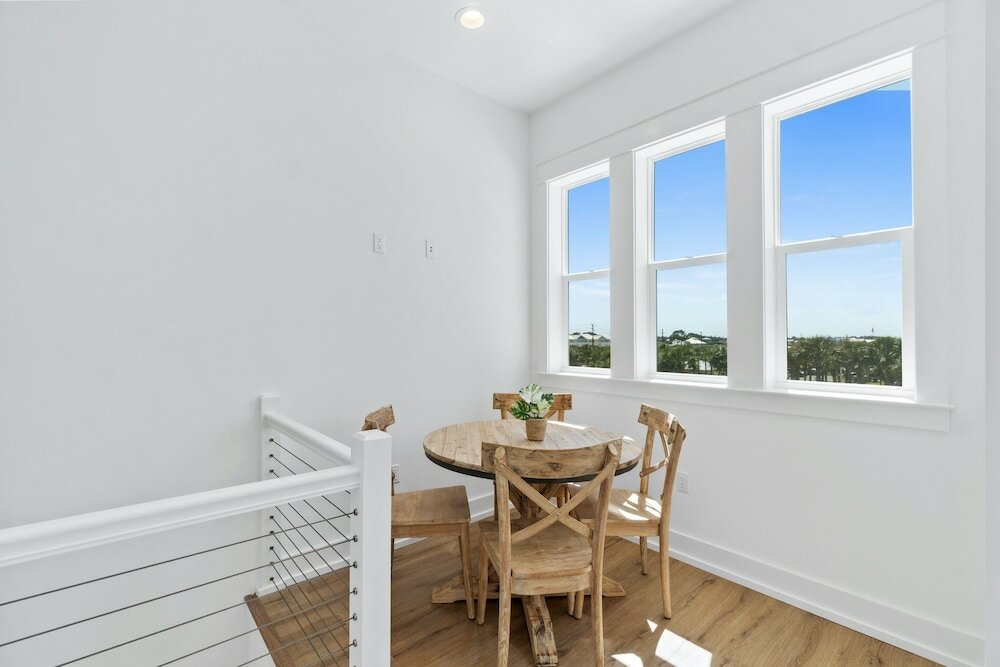 Фото Beach House - Elevated Escape by Phg