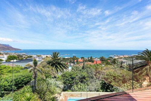 Гостиница Anella 2 - Camps Bay в Кейптауне
