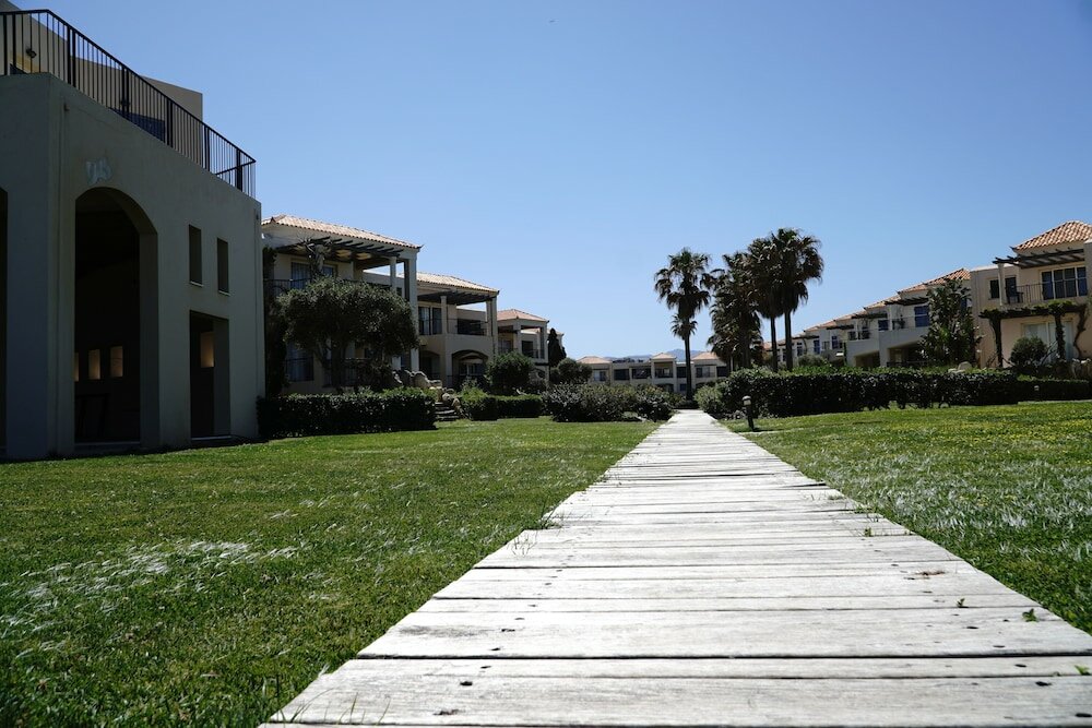 Фото 3-Bedroom Apartment on Beach Cassiopeia