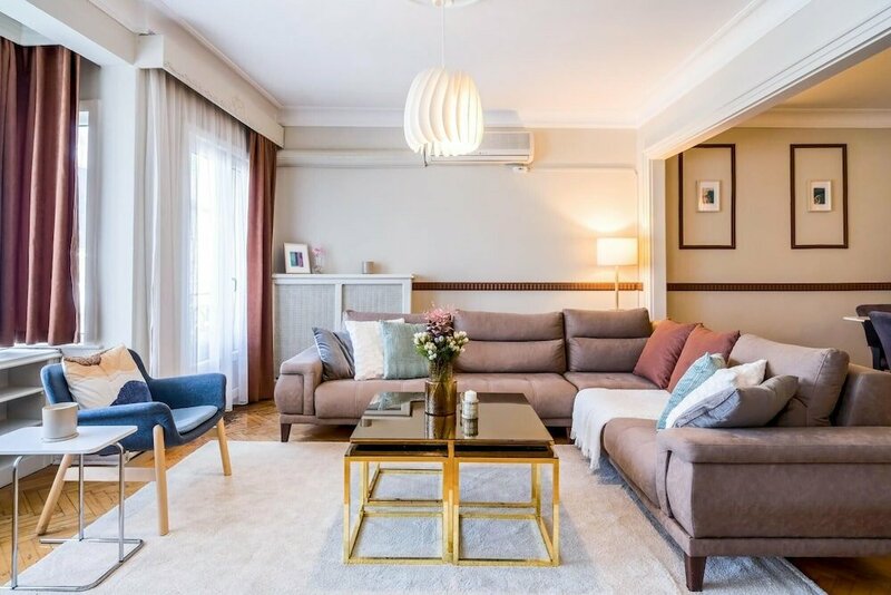 Апартаменты Spacious Flat 5 min to Citys Nisantasi in Sisli в Шишли