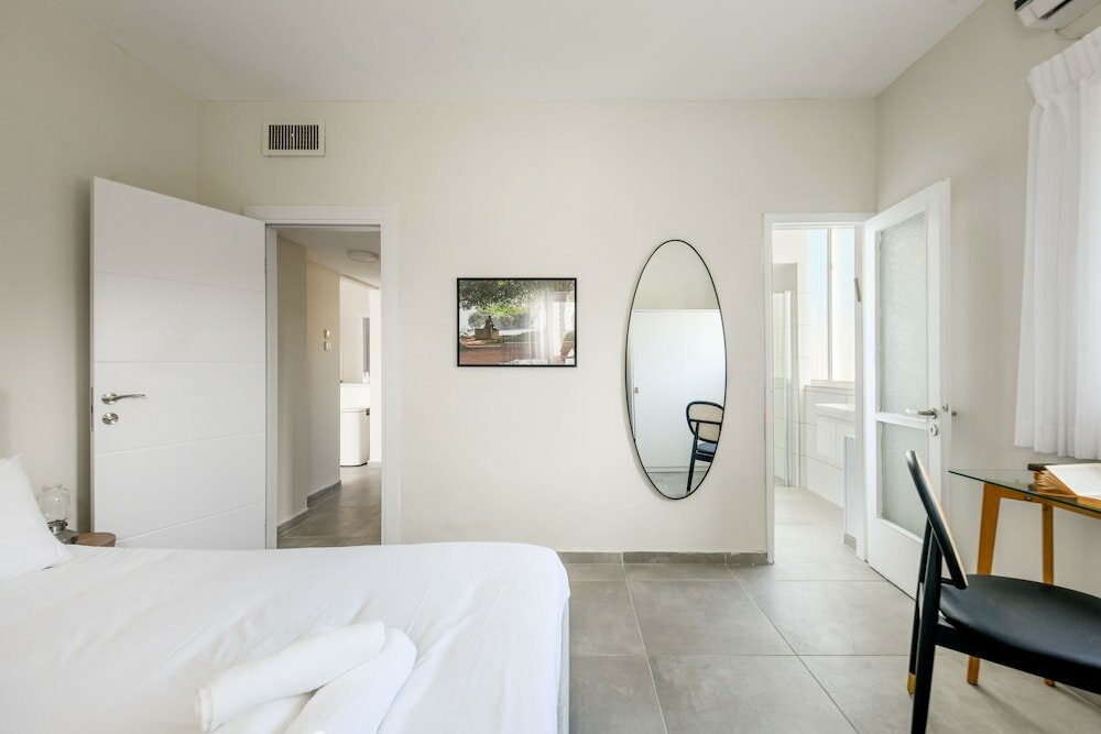 Фото Spacious & Bright 3br Apt with City View