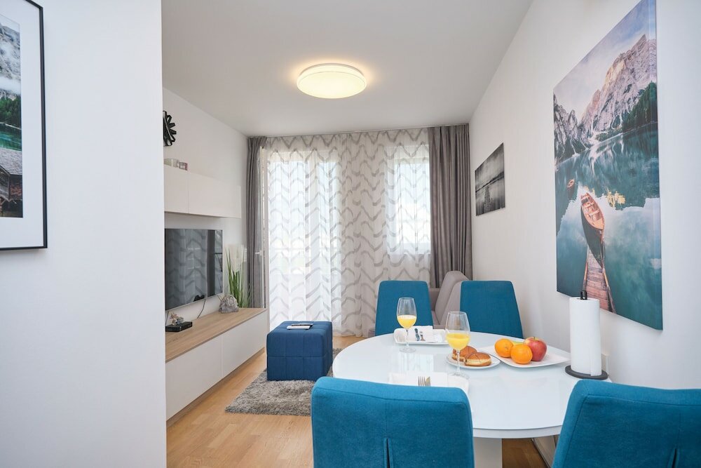 Фото Modern City Apartment