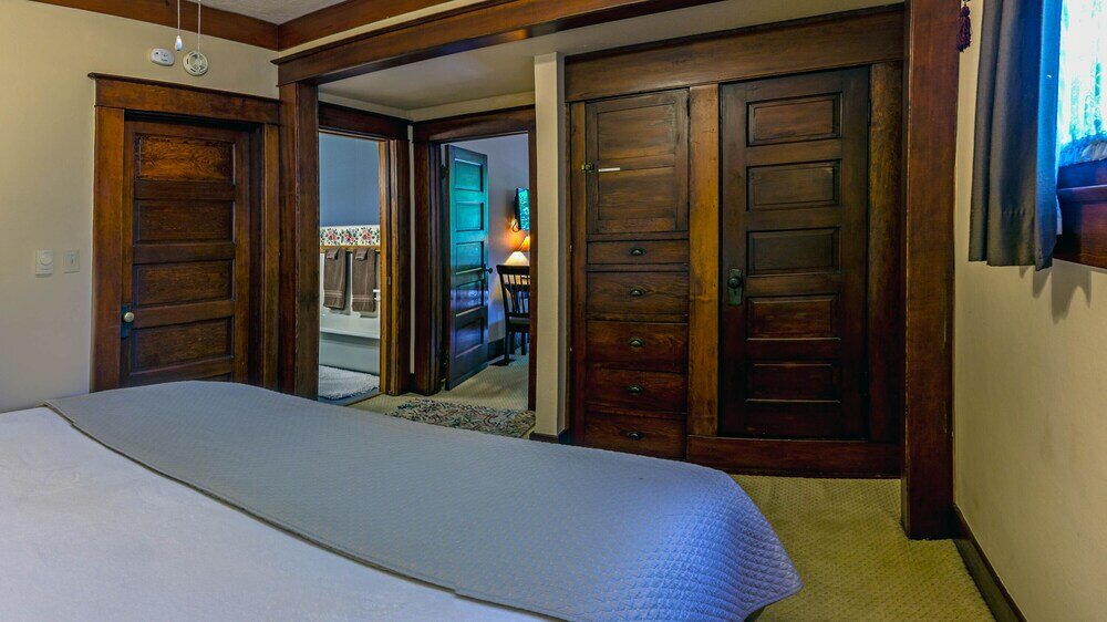 Фото A Cowslip's Belle Inn