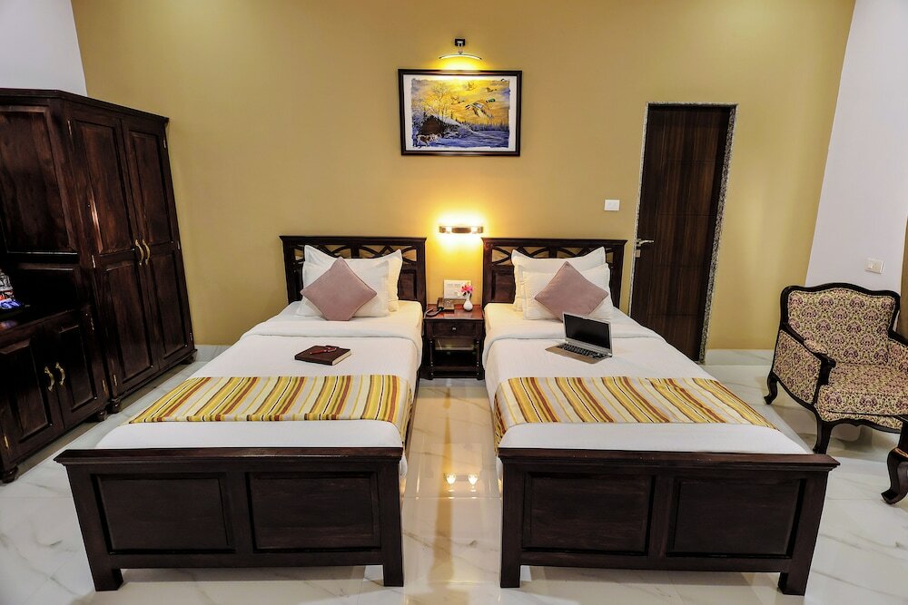 Фото Lake View Hotel Revaas