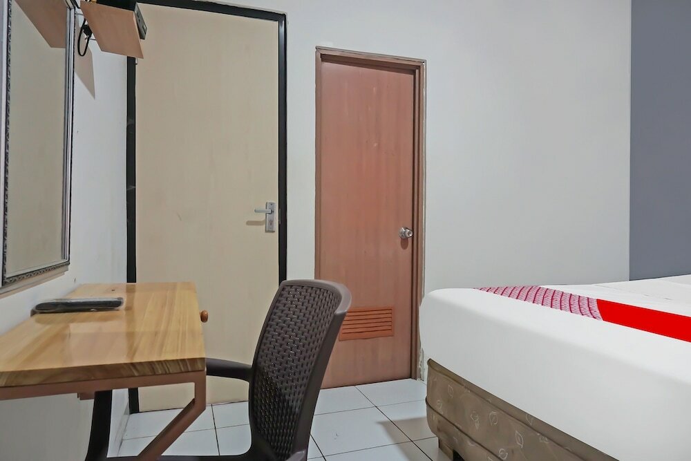 Фото Super Oyo 92134 Bogor Guest House Syariah
