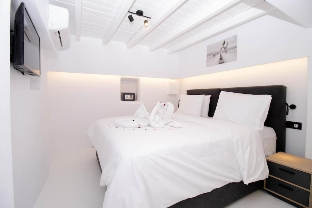 Фото Capri Downtown Rooms