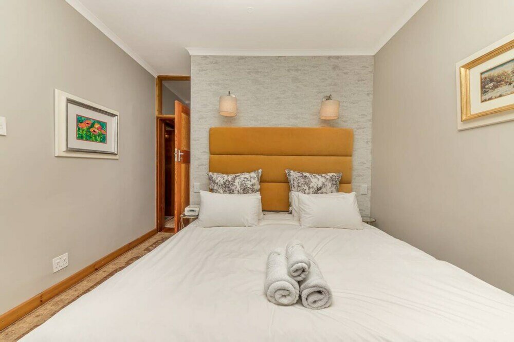 Фото Vintage Apartment With a Peaceful Garden