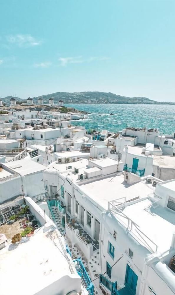 Фото Capri Downtown Rooms