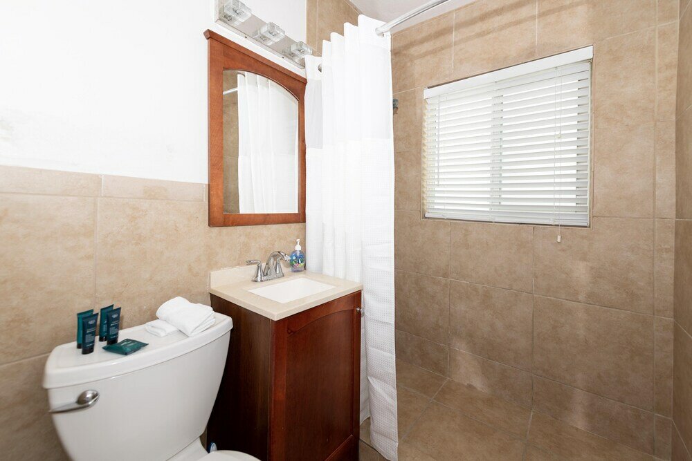 Фото Tropic Isle Boutique Hotel