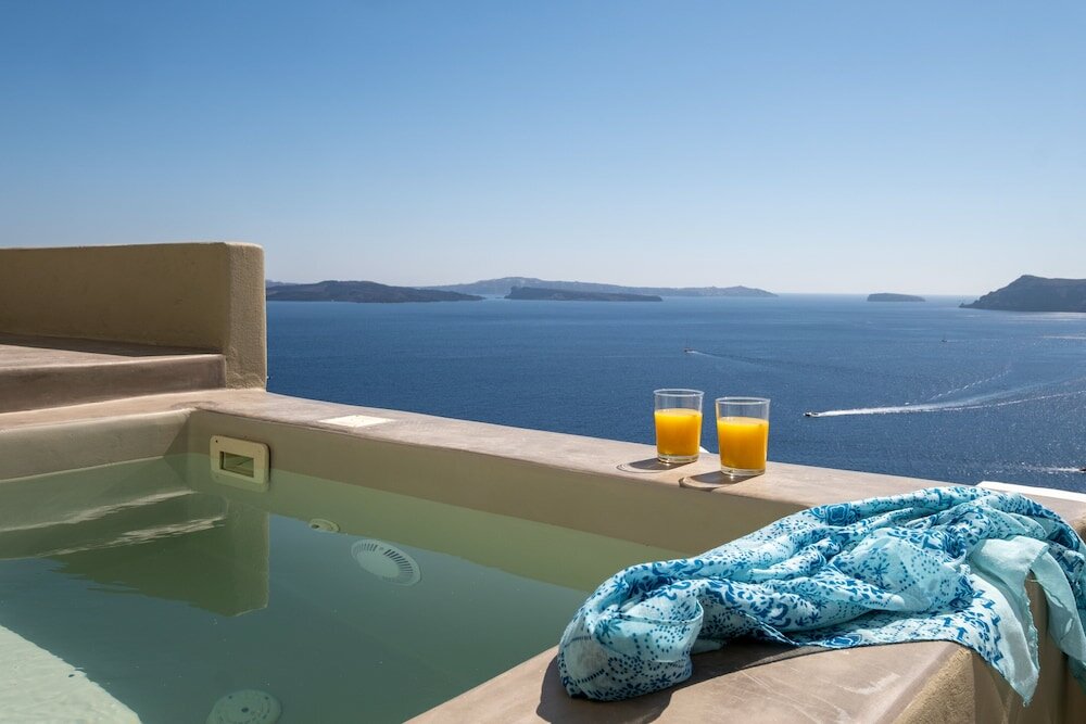 Фото SantorOia Luxury Suites