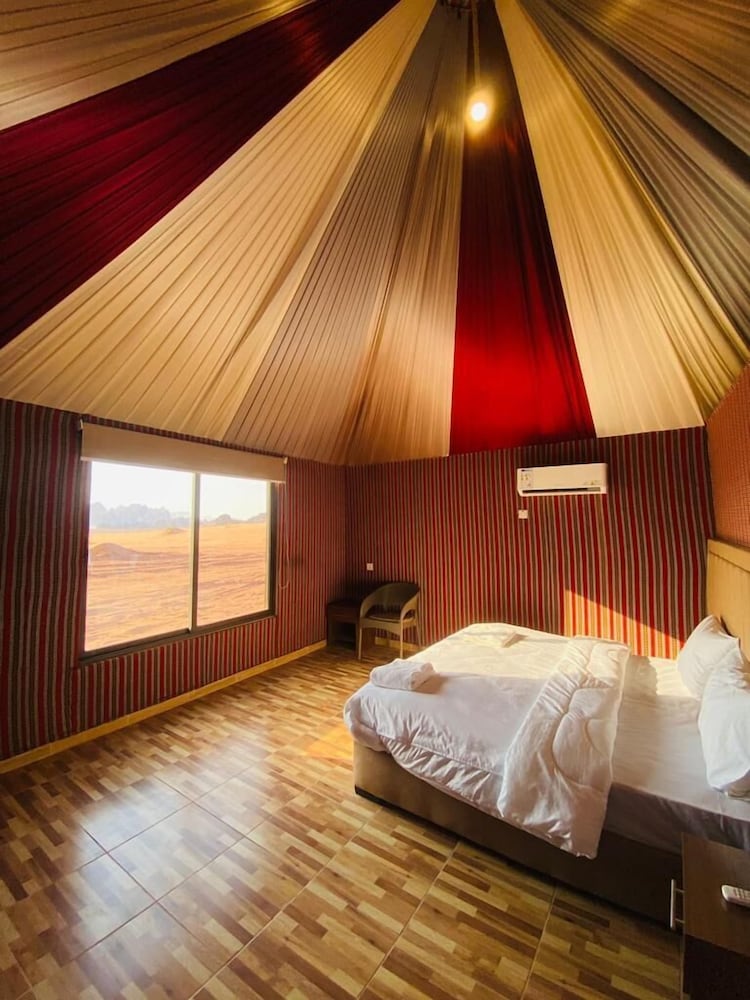 Фото Mirage Desert Camp