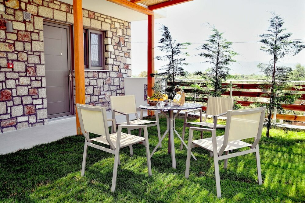 Фото Kouros Stone Suites