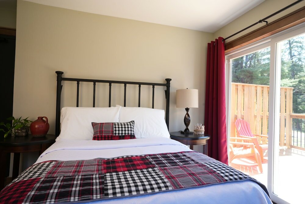 Фото Hollow Valley Resort