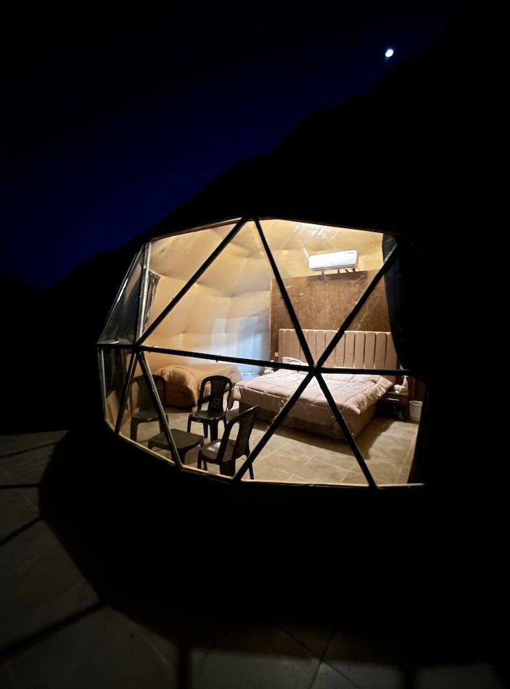 Фото Wild Oryx Camp Bubbles