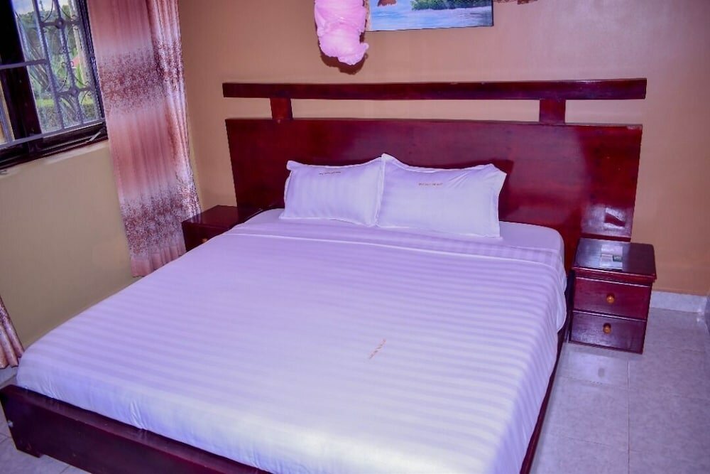 Фото The Spot Hotel