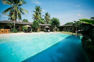 отель Hidden Lagoon Resort
