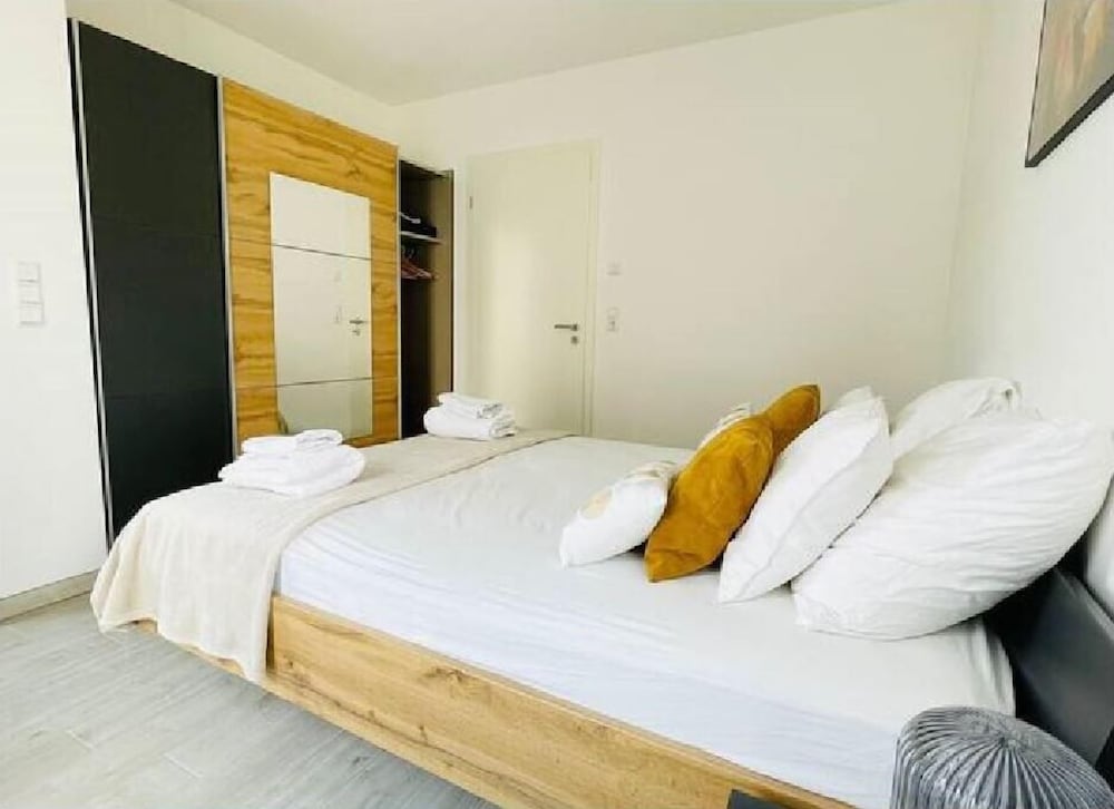 Фото Cosy 1 bedroom in City Center w Terrace