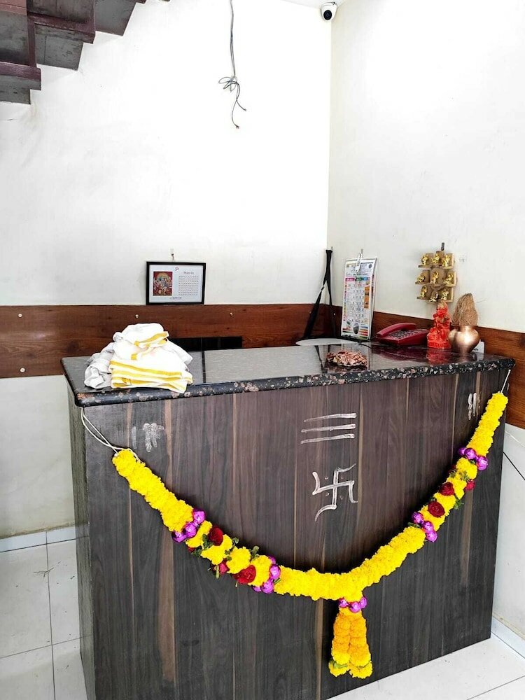 Фото Hotel Borivali Executive