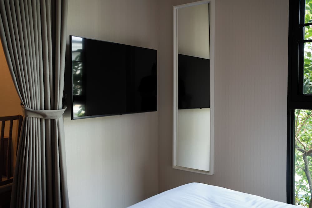 Фото Title V X413