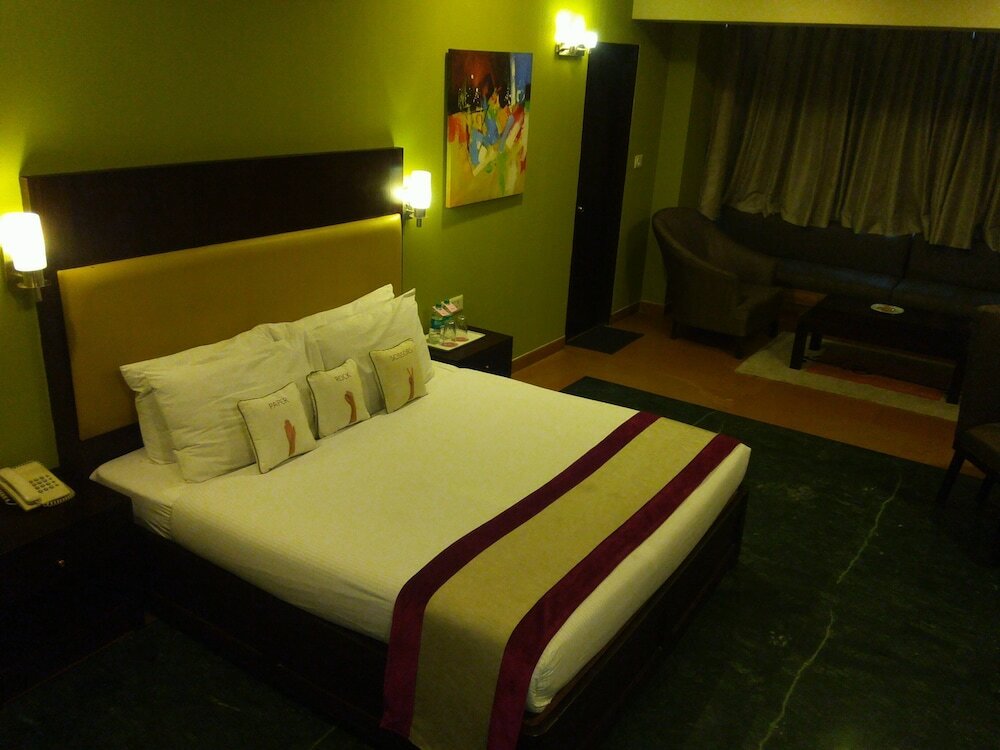 Фото Hotel Saurabh Candy by Peppermint