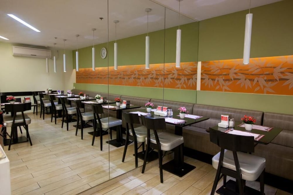 Фото Armon Hayarkon Hotel