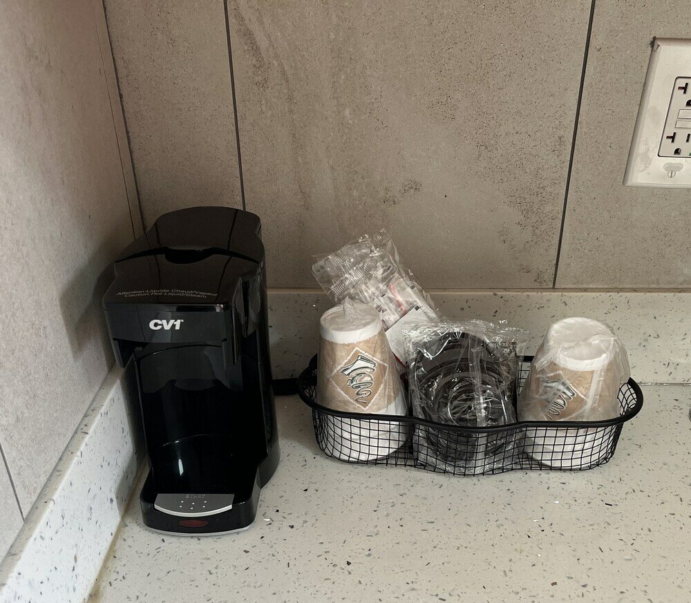 Фото Red Roof Inn & Suites Newport News