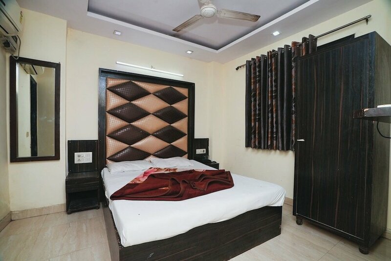 Гостиница Hotel A V International в Дели