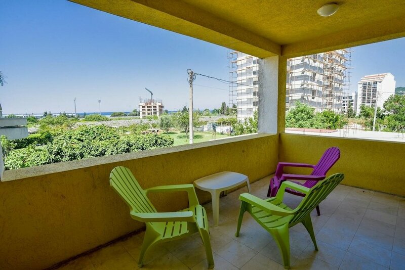 Гостиница Nature and Sea View Studio Flat w Balcony in Bar в Баре