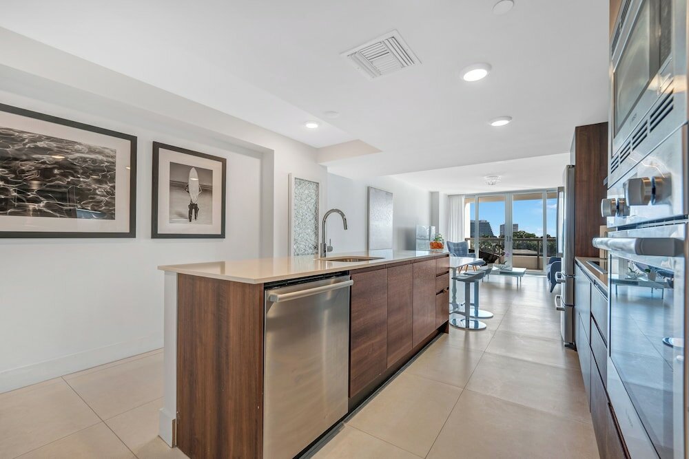 Фото Stunning 2br 2ba Bay Harbour with Pool