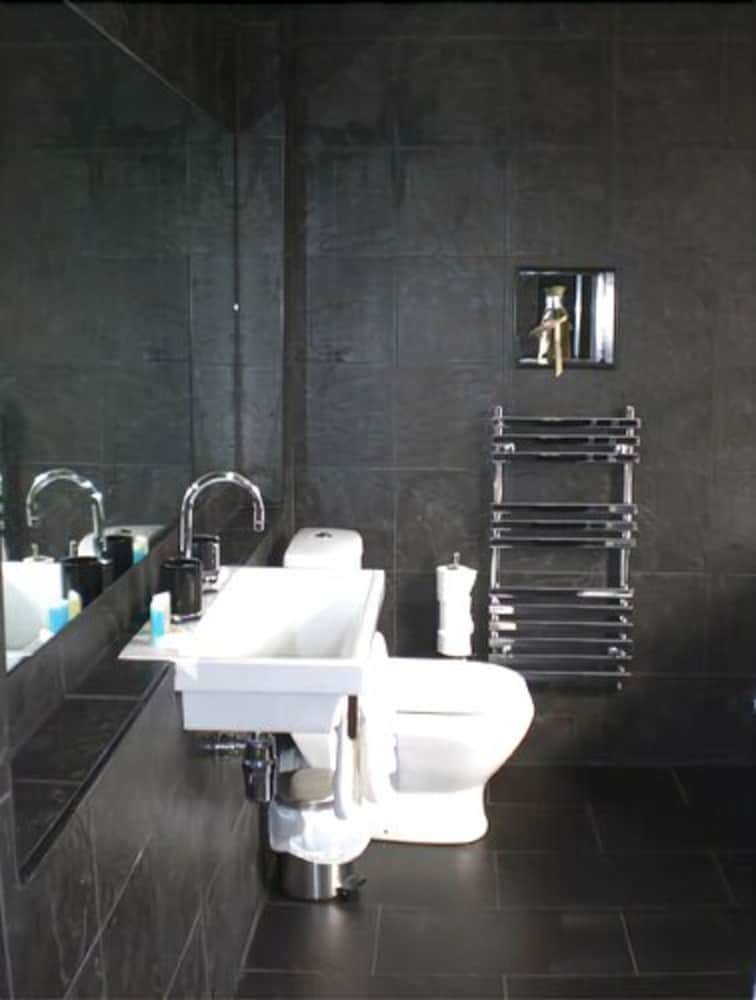 Фото Amblehurst Hotel