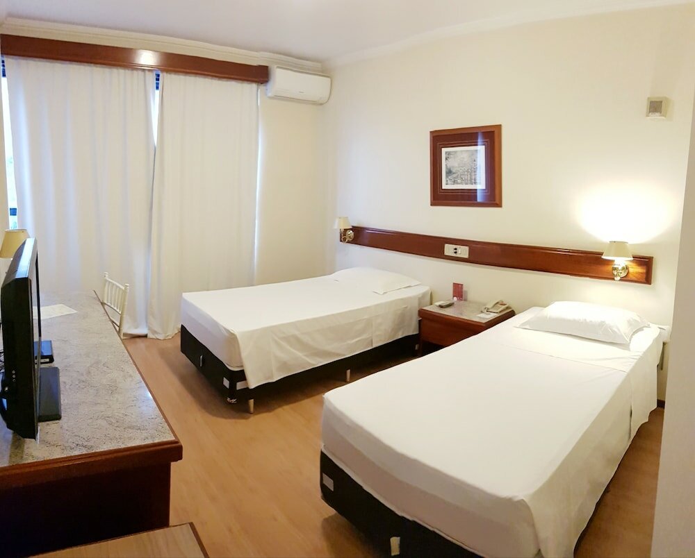 Фото Lizon Curitiba Hotel