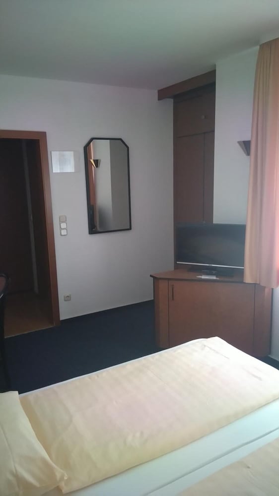 Фото Hotel Loewensteiner Hof Haus am Neuplatz