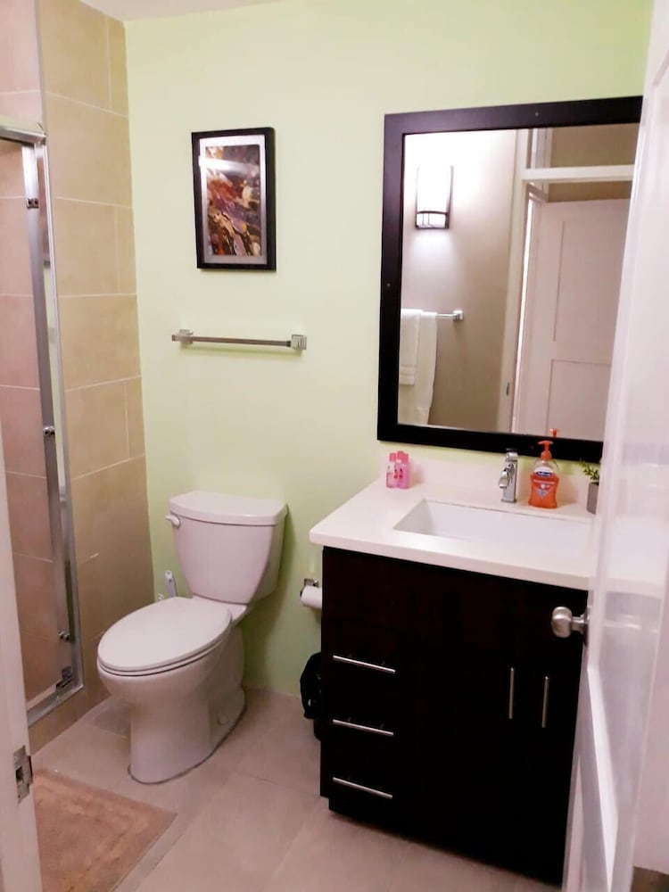 Фото The Brompton Executive Guest Apartment