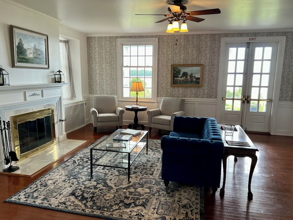 Фото Valcour Inn & Boathouse