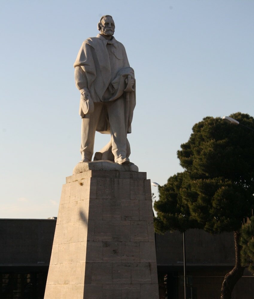 Фото Central House