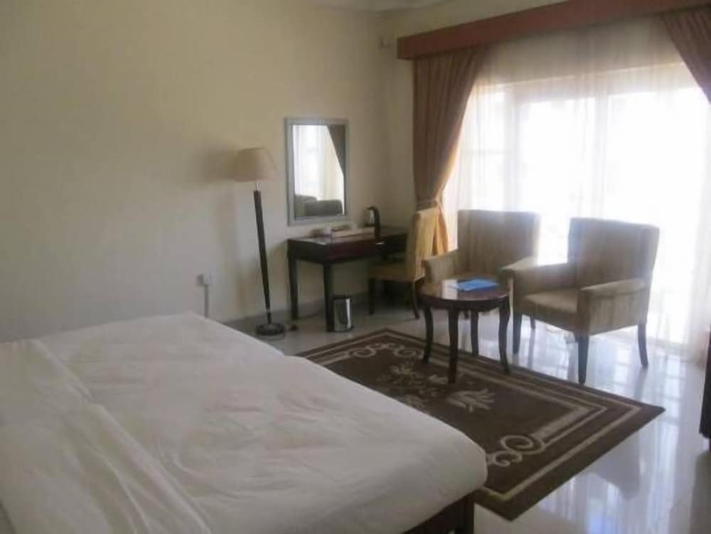 Фото Gombe Jewel Hotel